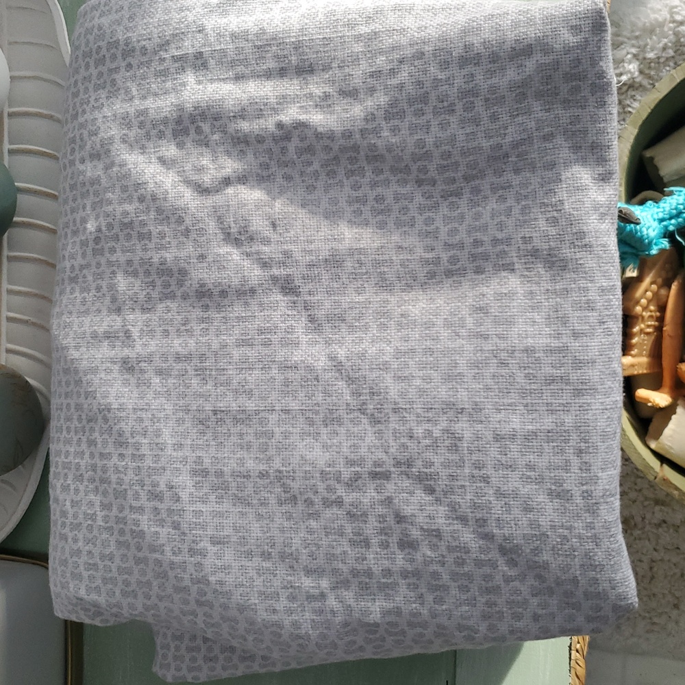 Pair of blackout curtains - Picture 4 of 4